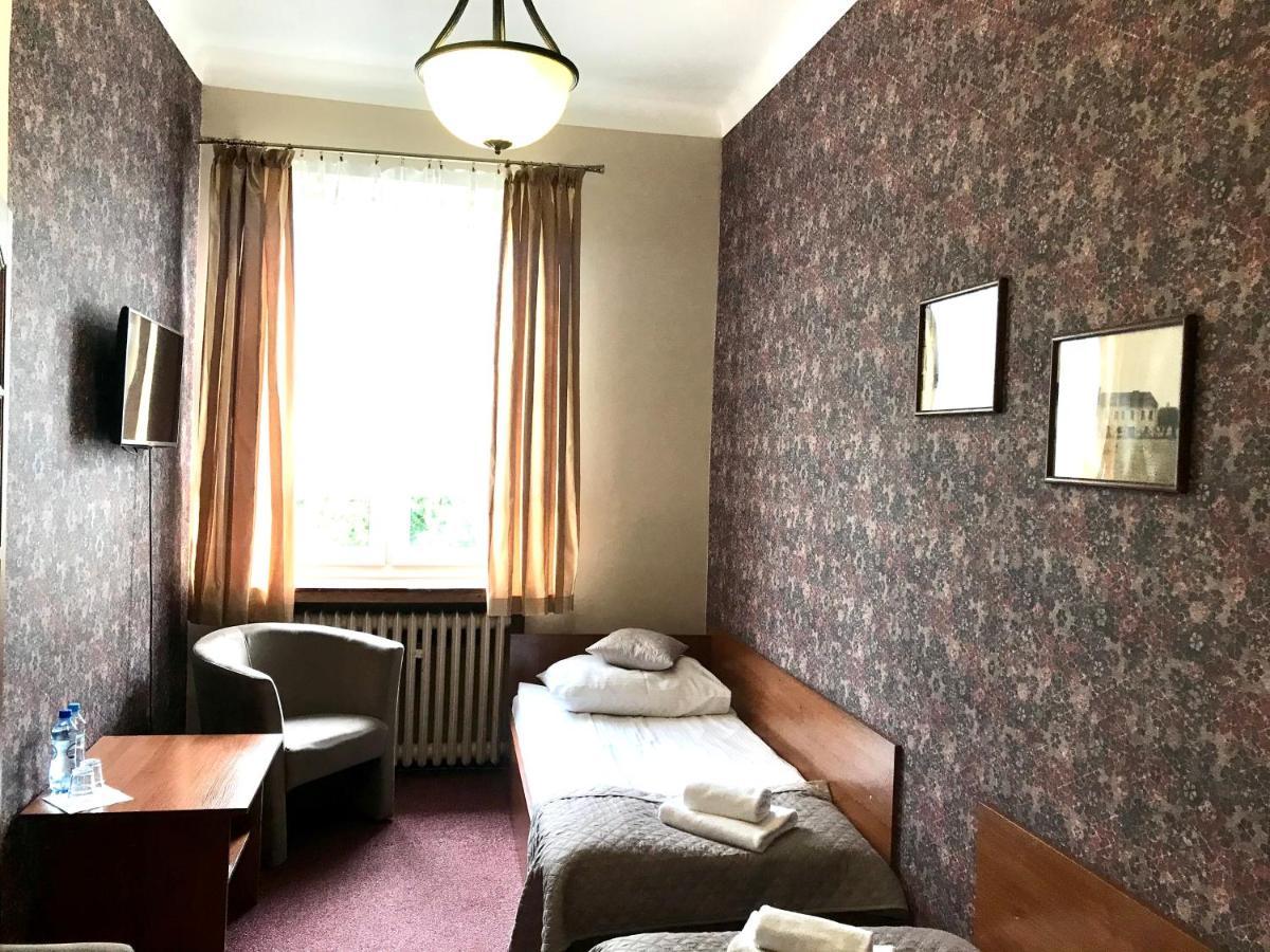 Hotelik Polonia Lowicz Ngoại thất bức ảnh