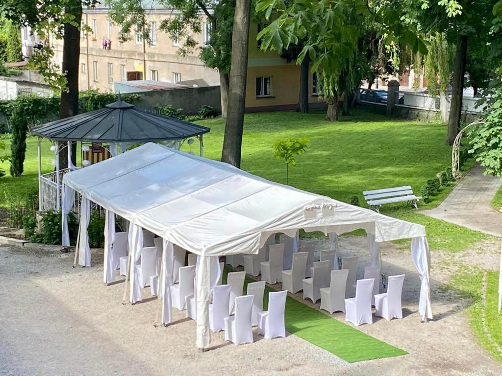Hotelik Polonia Lowicz Ngoại thất bức ảnh