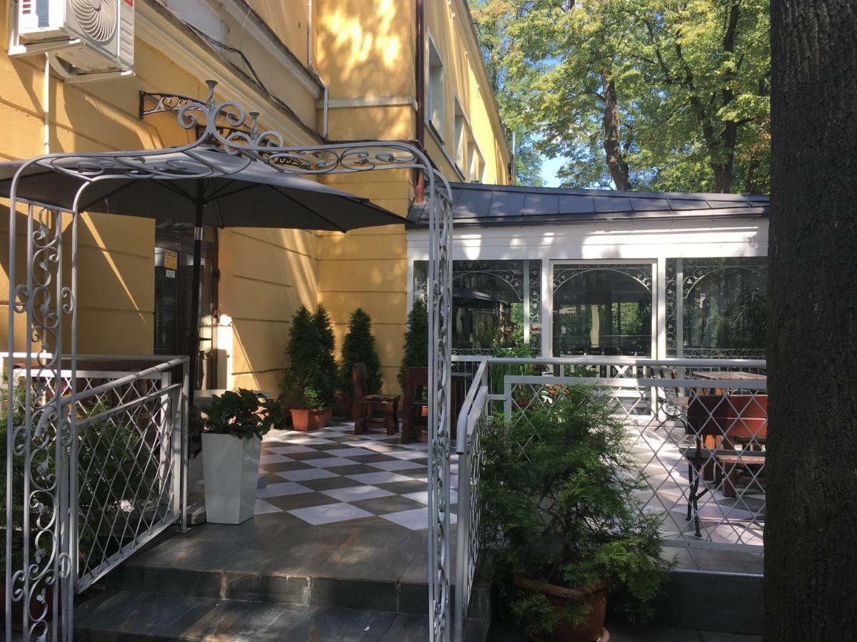 Hotelik Polonia Lowicz Ngoại thất bức ảnh