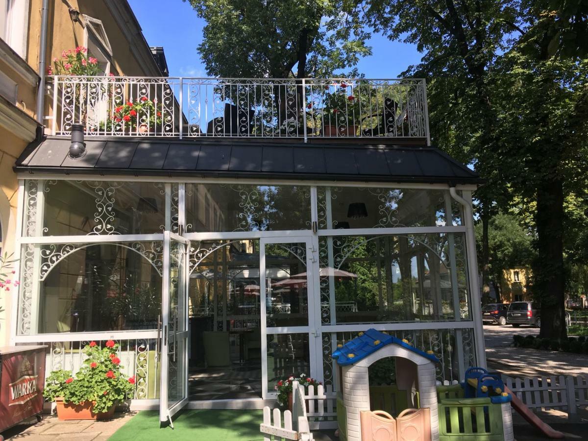 Hotelik Polonia Lowicz Ngoại thất bức ảnh